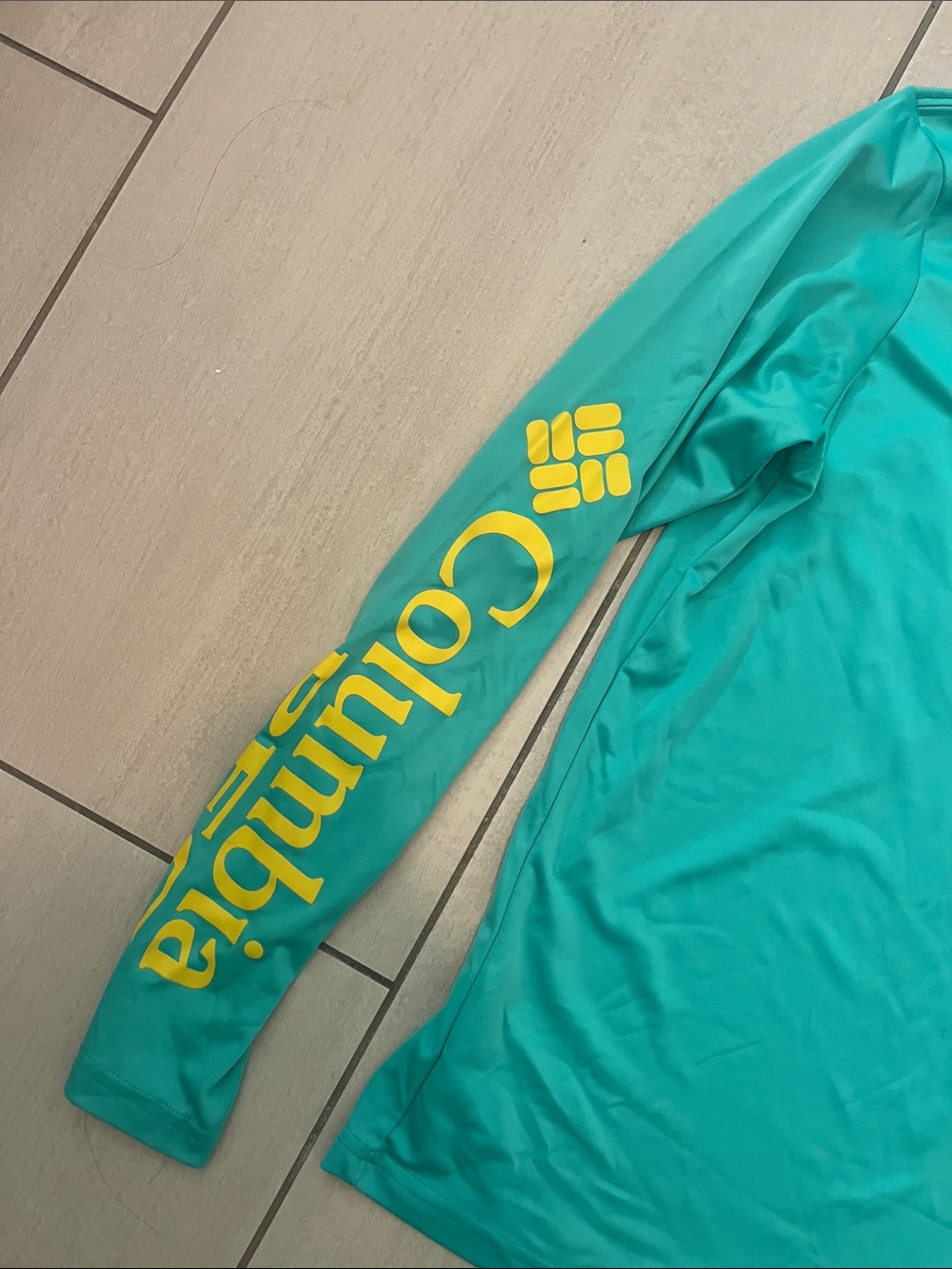 Columbia/Aftco bundle Long Sleeve fishing Shirts - Teal, Aqua & Light Blue - Picture 5 of 14